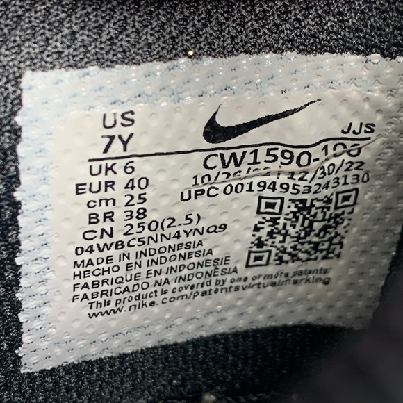 Nike Dunk Low Retro Panda Shoes CW1590-100 Youth Sz 7 Women's Sz 8.5 - Picture 5 of 10